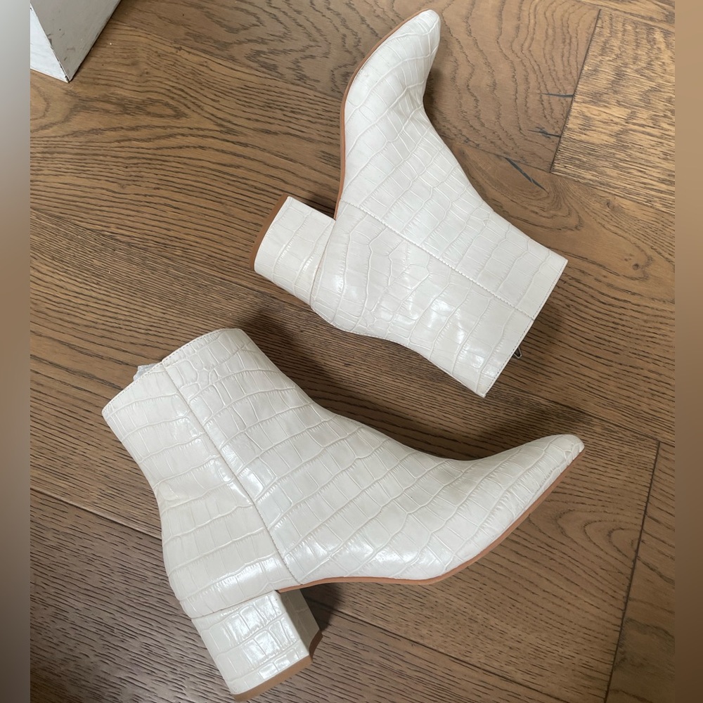 Dolce Vita Bel Ivory Crocodile Print Leather Ankle Booties